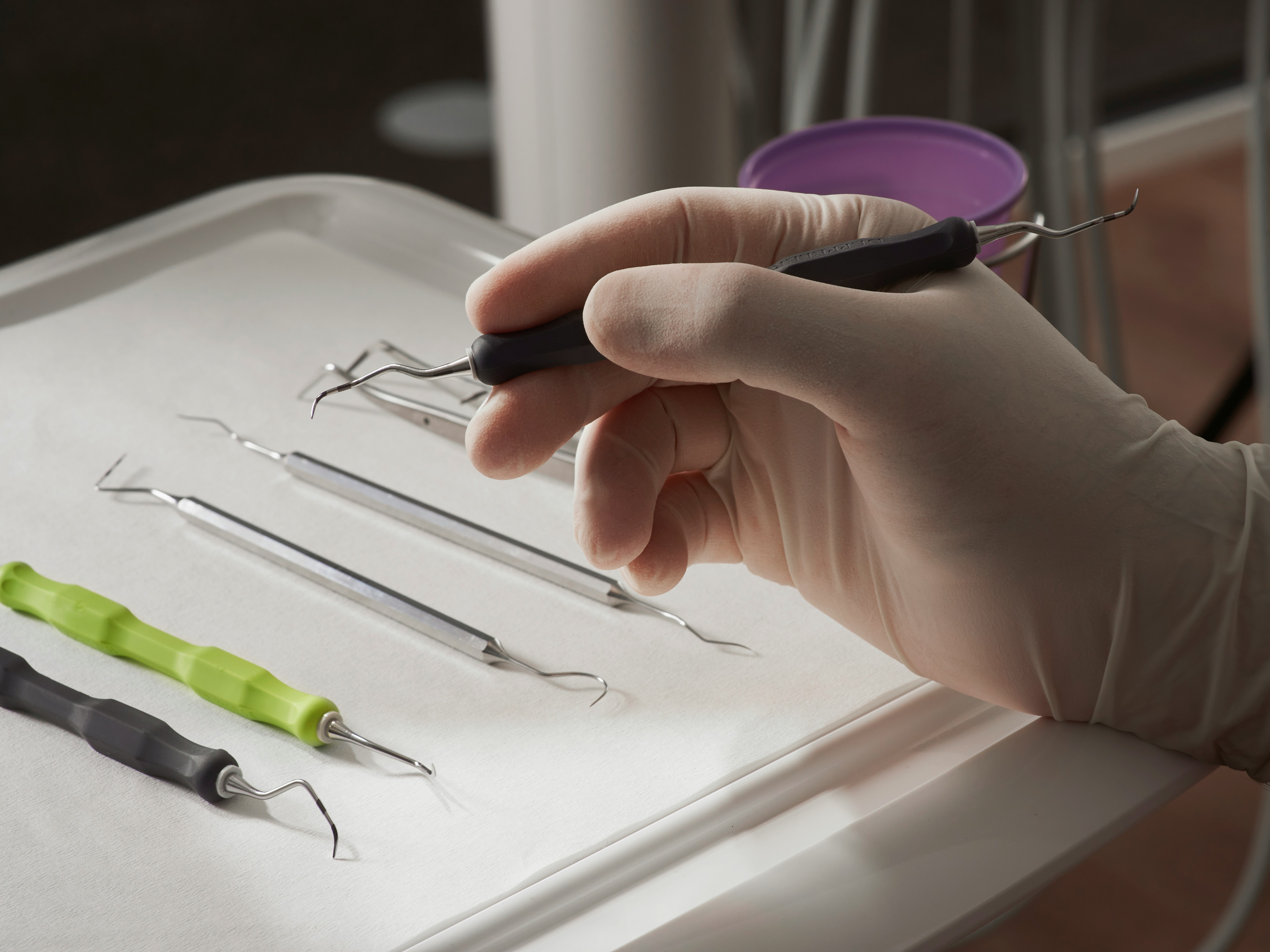 Instrumental y tecnología dental avanzada