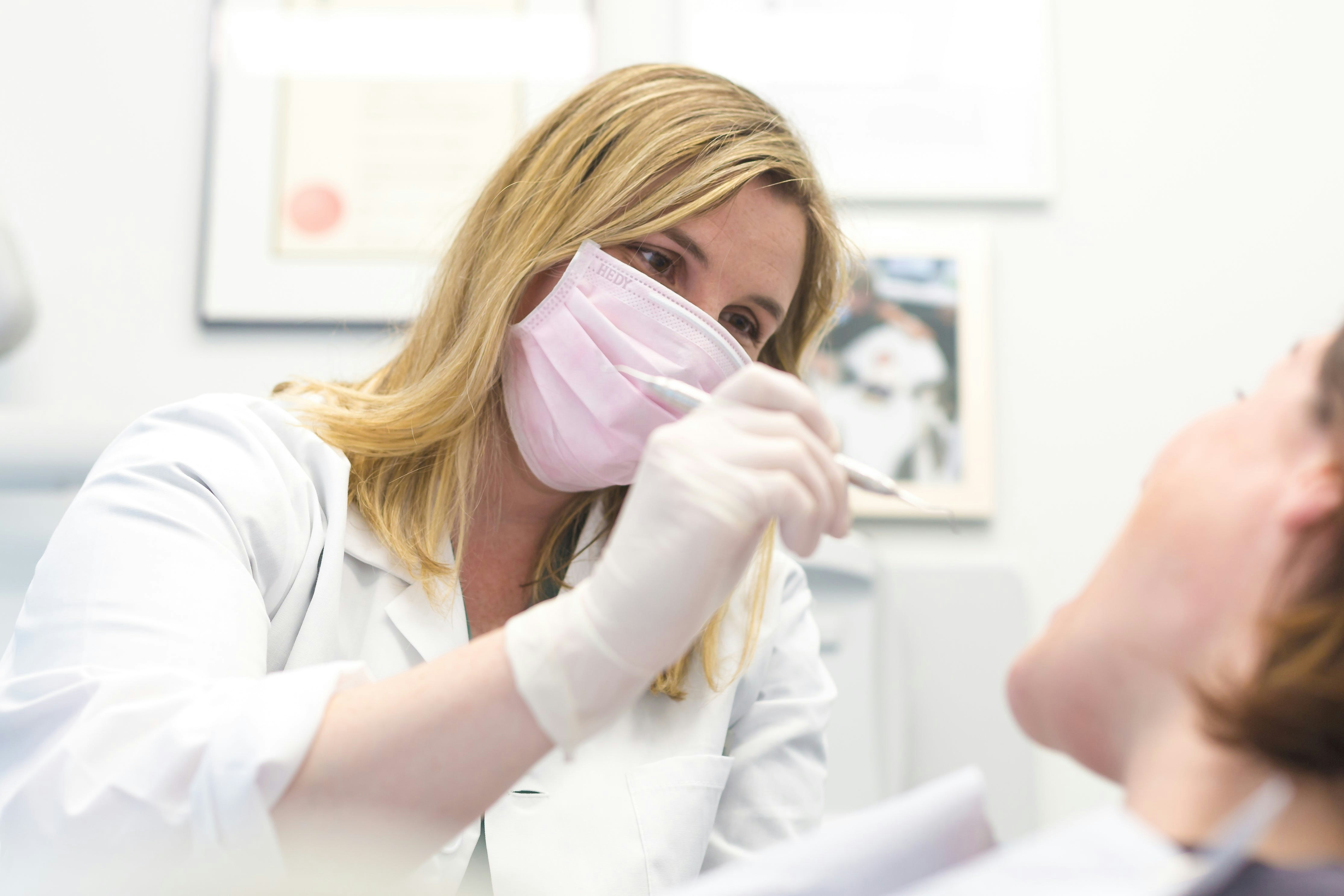 Sedación consciente tratamiento dental sin miedo ansiedad óxido nitroso